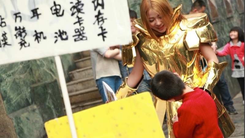 Illustration for article titled This Chinese Girl in Shiny Armor Wants a Boyfriend